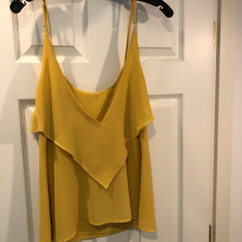 Yellow Top - Picture 2 of 3